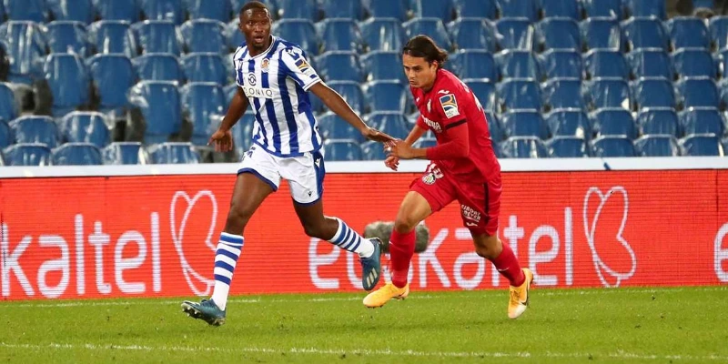 Thế trận dè dặt dự sẽ không có bàn thắng trong H1